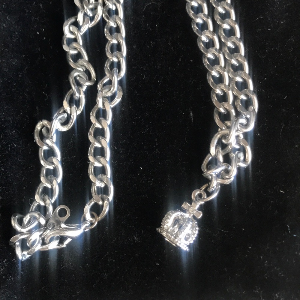 Juicy couture silver necklace